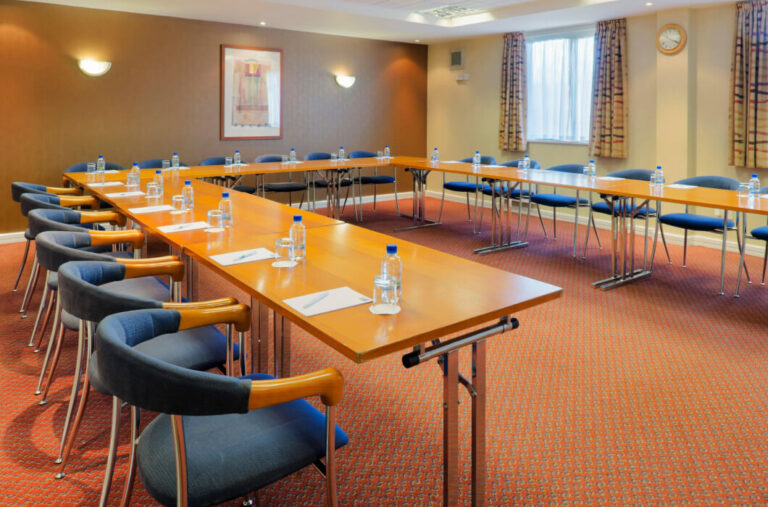 Knowsley Inn & Lounge – Crest Hotels Group